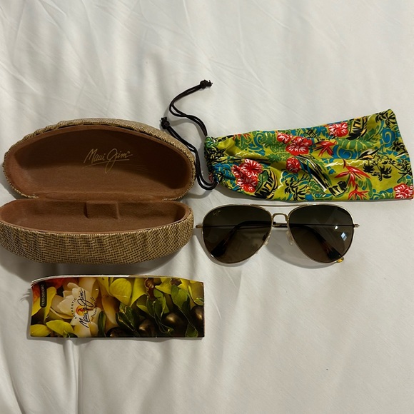 Maui Jim Sunglasses- Mavericks - Picture 1 of 6